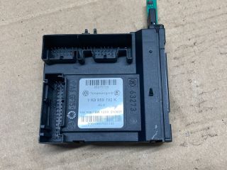 bontott VW GOLF V Bal első Ajtó Vezérlőegység