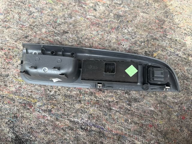 bontott VW GOLF V Bal első Ajtóbehúzó