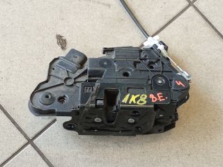 bontott VW GOLF V Bal első Ajtózár