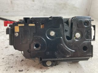 bontott VW GOLF V Bal első Ajtózár