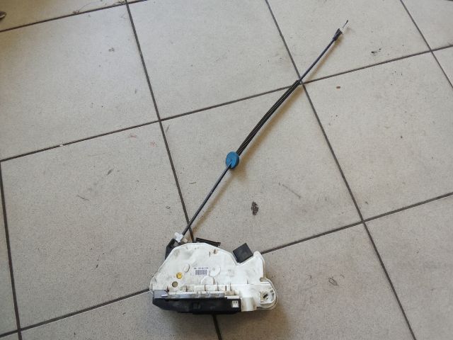 bontott VW GOLF V Bal első Ajtózár