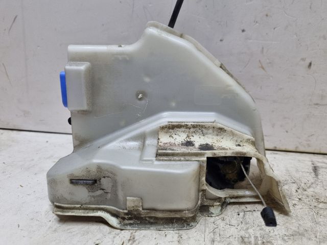 bontott VW GOLF V Bal első Ajtózár