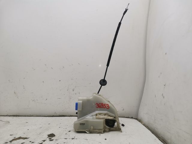 bontott VW GOLF V Bal első Ajtózár