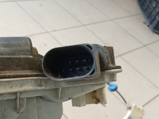 bontott VW GOLF V Bal első Ajtózár