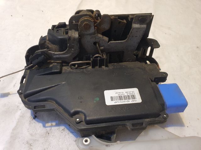 bontott VW GOLF V Bal első Ajtózár