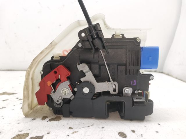 bontott VW GOLF V Bal első Ajtózár