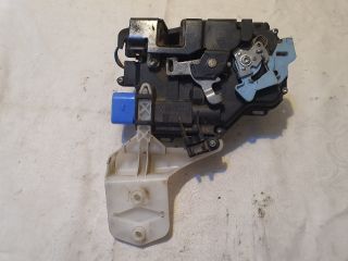 bontott VW GOLF V Bal első Ajtózár