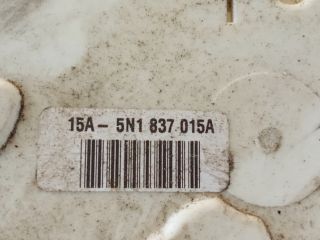 bontott VW GOLF V Bal első Ajtózár