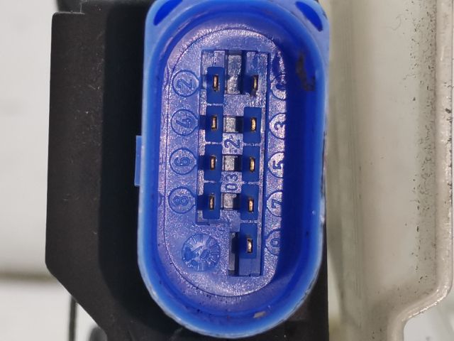 bontott VW GOLF V Bal első Ajtózár