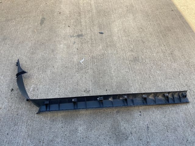 bontott VW GOLF V Bal első Belső Küszöb Burkolat