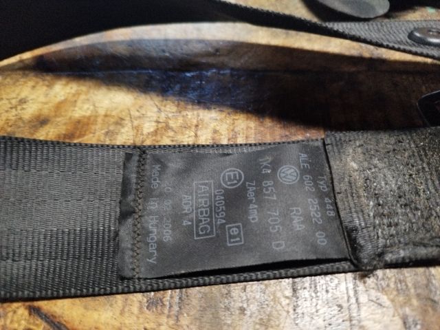 bontott VW GOLF V Bal első Biztonsági Öv