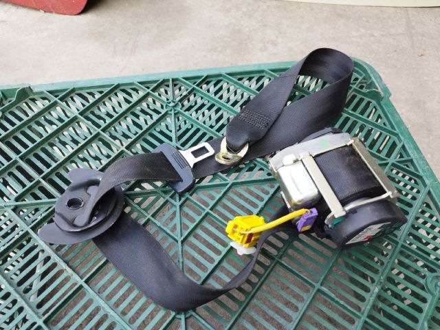 bontott VW GOLF V Bal első Biztonsági Öv