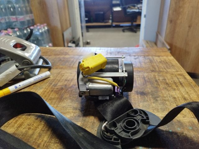 bontott VW GOLF V Bal első Biztonsági Öv