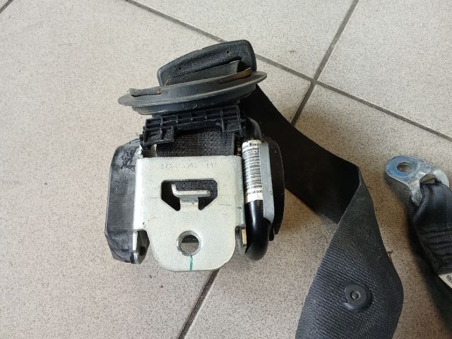 bontott VW GOLF V Bal első Biztonsági Öv