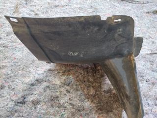 bontott VW GOLF V Bal első Dobbetét (Kerékjárati, Műanyag)