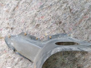 bontott VW GOLF V Bal első Dobbetét (Kerékjárati, Műanyag)