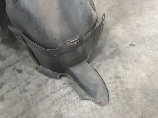 bontott VW GOLF V Bal első Első Dobbetét (Kerékjárati, Műanyag)