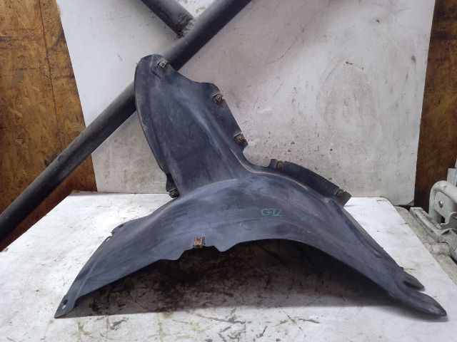 bontott VW GOLF V Bal első Első Dobbetét (Kerékjárati, Műanyag)