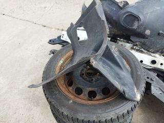 bontott VW GOLF V Bal első Első Dobbetét (Kerékjárati, Műanyag)