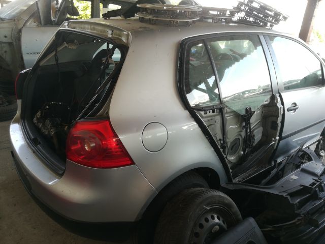 bontott VW GOLF V Bal első Fejtámla