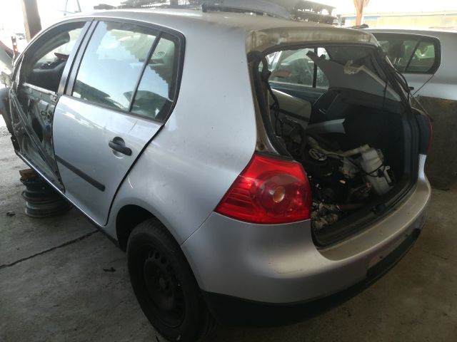 bontott VW GOLF V Bal első Fejtámla