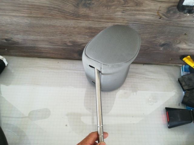 bontott VW GOLF V Bal első Fejtámla