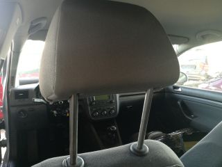 bontott VW GOLF V Bal első Fejtámla