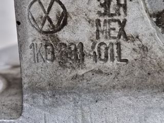 bontott VW GOLF V Bal első Felső Zsanér