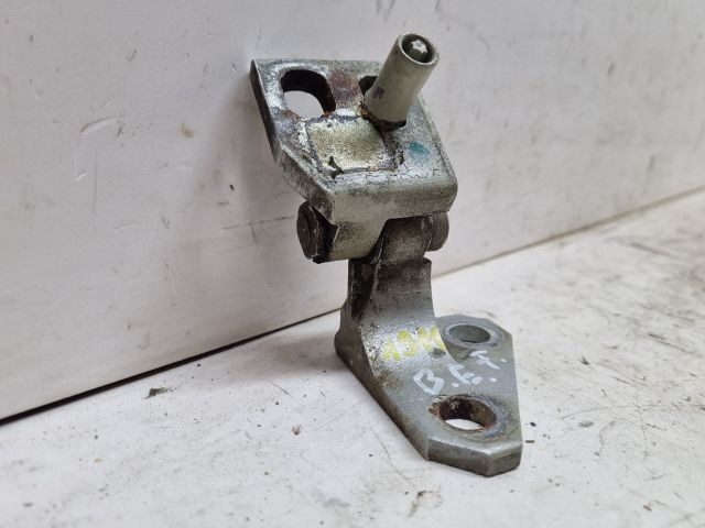 bontott VW GOLF V Bal első Felső Zsanér