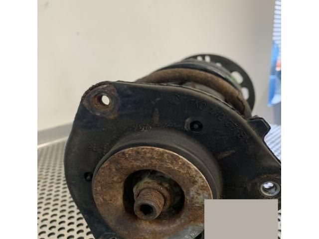 bontott VW GOLF V Bal első Gólyaláb (Lengécsillapító, Rugó)