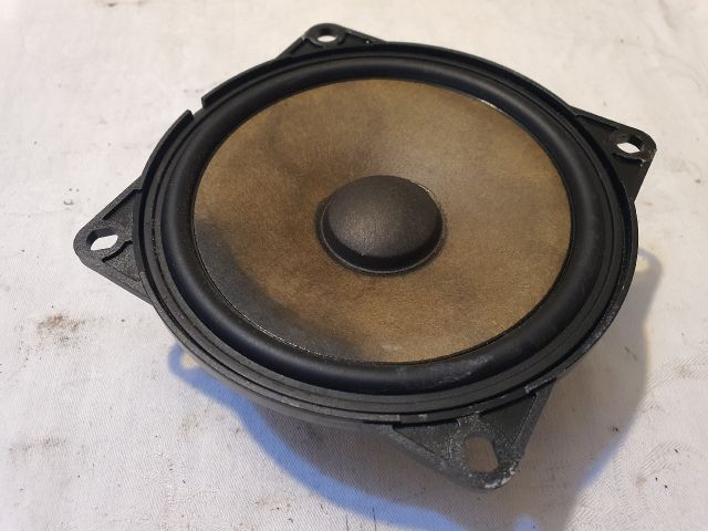 bontott VW GOLF V Bal első Hangszóró