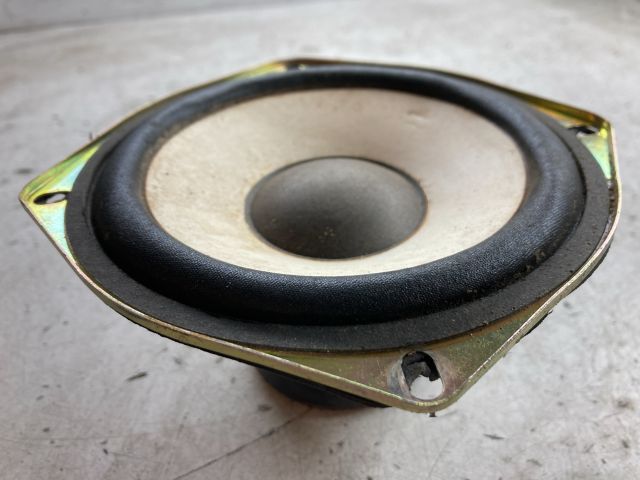 bontott VW GOLF V Bal első Hangszóró