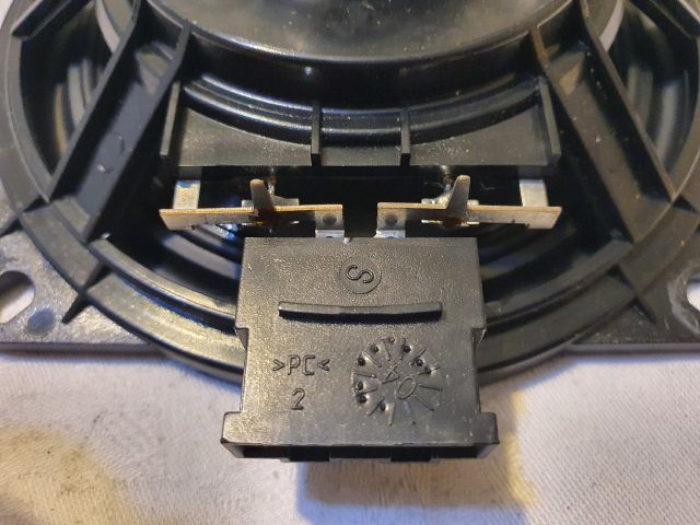 bontott VW GOLF V Bal első Hangszóró