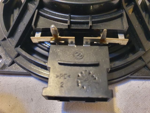 bontott VW GOLF V Bal első Hangszóró