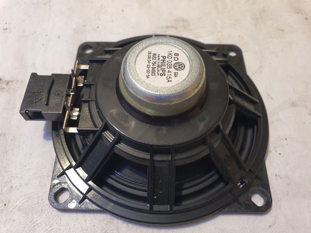 bontott VW GOLF V Bal első Hangszóró