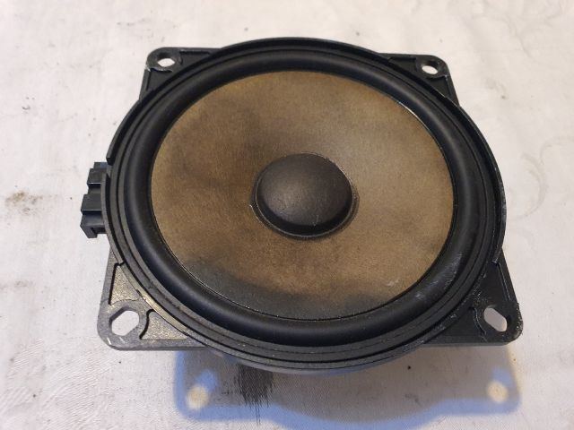 bontott VW GOLF V Bal első Hangszóró