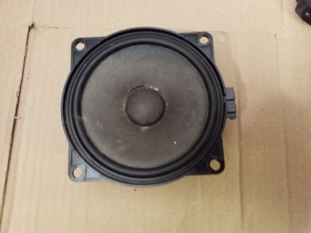 bontott VW GOLF V Bal első Hangszóró