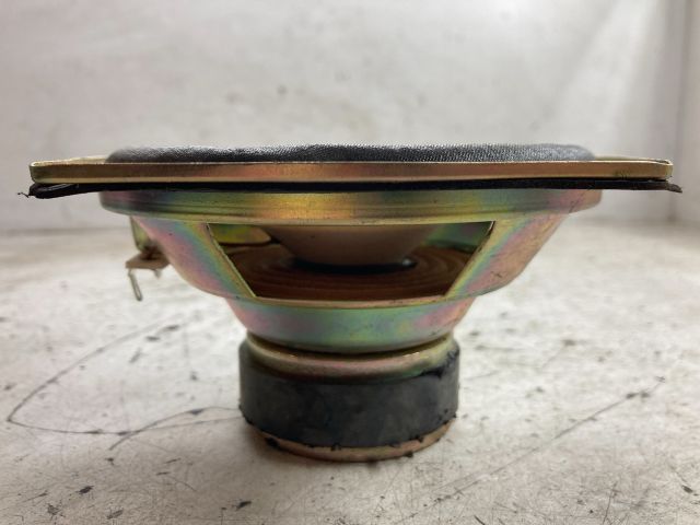 bontott VW GOLF V Bal első Hangszóró