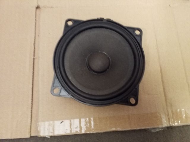 bontott VW GOLF V Bal első Hangszóró