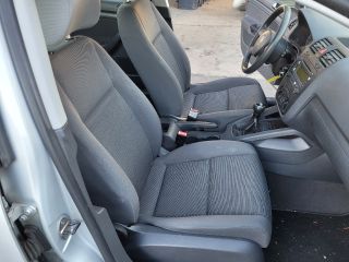 bontott VW GOLF V Bal első Kilincs Bowden