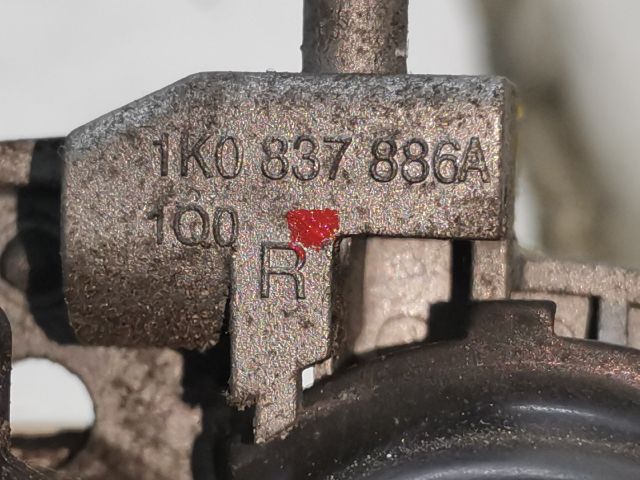 bontott VW GOLF V Bal első Külső Kilincs