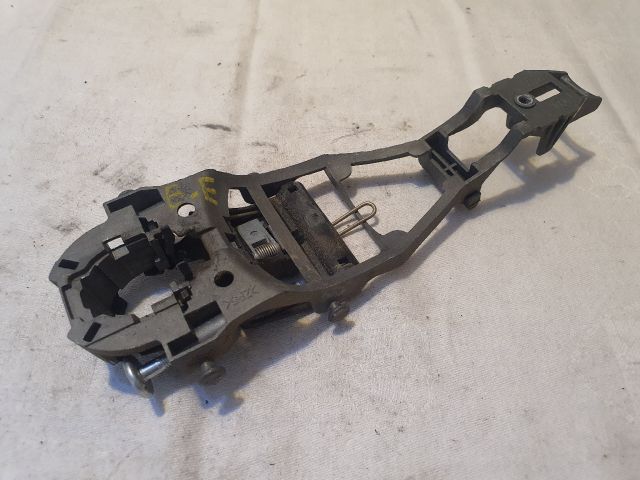 bontott VW GOLF V Bal első Külső Kilincsfészek