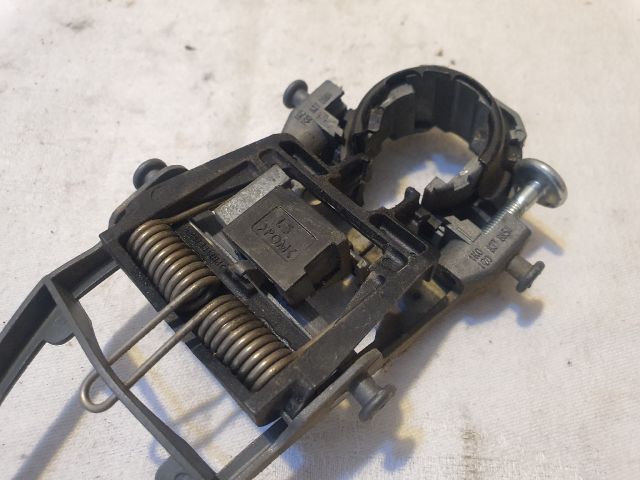 bontott VW GOLF V Bal első Külső Kilincsfészek