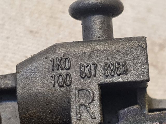 bontott VW GOLF V Bal első Külső Kilincsfészek