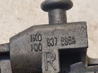 bontott VW GOLF V Bal első Külső Kilincsfészek