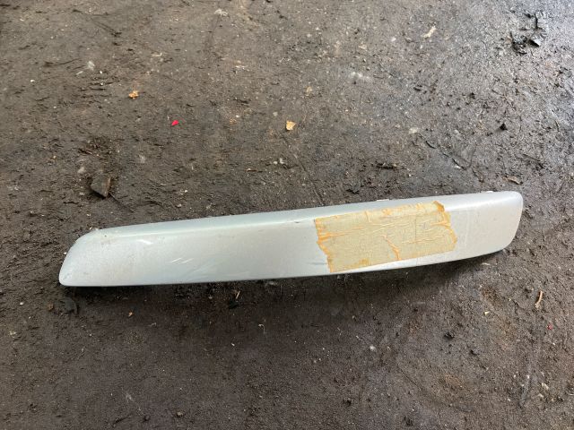 bontott VW GOLF V Bal első Lökhárító Díszléc