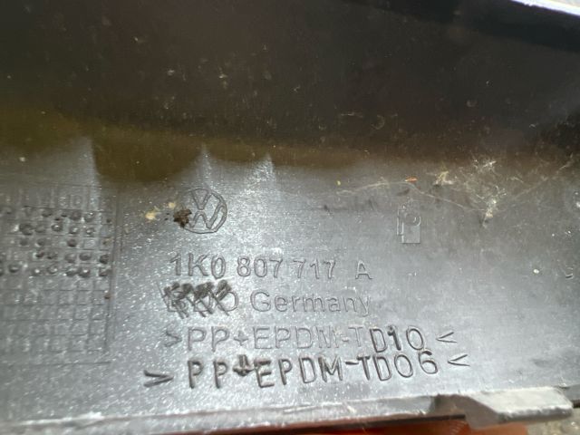 bontott VW GOLF V Bal első Lökhárító Díszléc