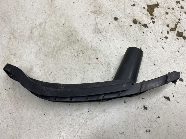 bontott VW GOLF V Bal első Lökhárító Tartó (Műanyag)