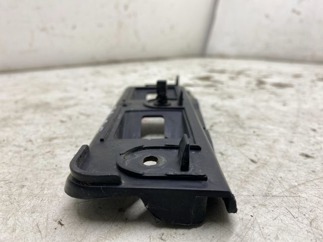 bontott VW GOLF V Bal első Lökhárító Tartó (Műanyag)