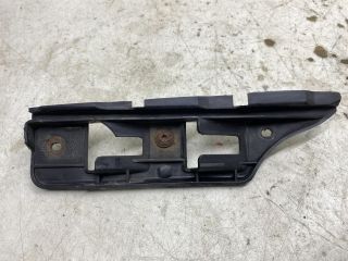 bontott VW GOLF V Bal első Lökhárító Tartó (Műanyag)